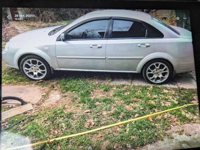 Серый Шевроле Лачетти, объемом двигателя 1.6 л и пробегом 200 тыс. км за 3000 $, фото 1 на Automoto.ua