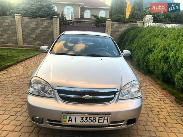 Серый Шевроле Лачетти, объемом двигателя 1.6 л и пробегом 315 тыс. км за 3900 $, фото 1 на Automoto.ua