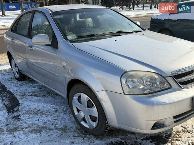 Сірий Шевроле Лачетті, об'ємом двигуна 1.6 л та пробігом 200 тис. км за 2000 $, фото 1 на Automoto.ua
