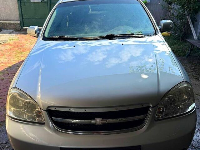 Серый Шевроле Лачетти, объемом двигателя 1.8 л и пробегом 149 тыс. км за 5000 $, фото 1 на Automoto.ua