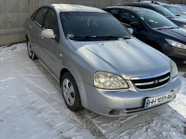Серый Шевроле Лачетти, объемом двигателя 1.6 л и пробегом 300 тыс. км за 1900 $, фото 1 на Automoto.ua