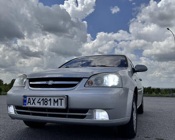 Сірий Шевроле Лачетті, об'ємом двигуна 1.8 л та пробігом 222 тис. км за 4100 $, фото 1 на Automoto.ua