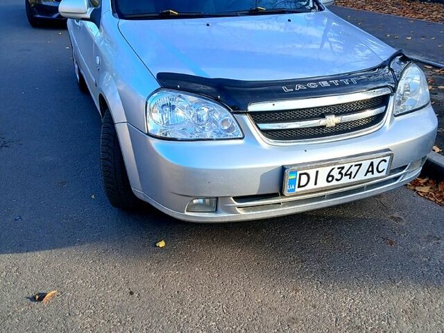 Серый Шевроле Лачетти, объемом двигателя 1.8 л и пробегом 248 тыс. км за 4000 $, фото 1 на Automoto.ua