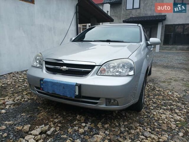 Серый Шевроле Лачетти, объемом двигателя 1.8 л и пробегом 200 тыс. км за 5499 $, фото 1 на Automoto.ua