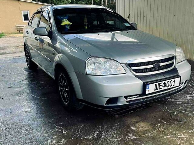 Серый Шевроле Лачетти, объемом двигателя 1.8 л и пробегом 240 тыс. км за 3650 $, фото 1 на Automoto.ua