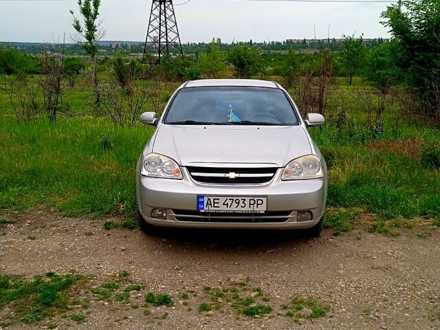 Серый Шевроле Лачетти, объемом двигателя 1.8 л и пробегом 180 тыс. км за 4500 $, фото 1 на Automoto.ua