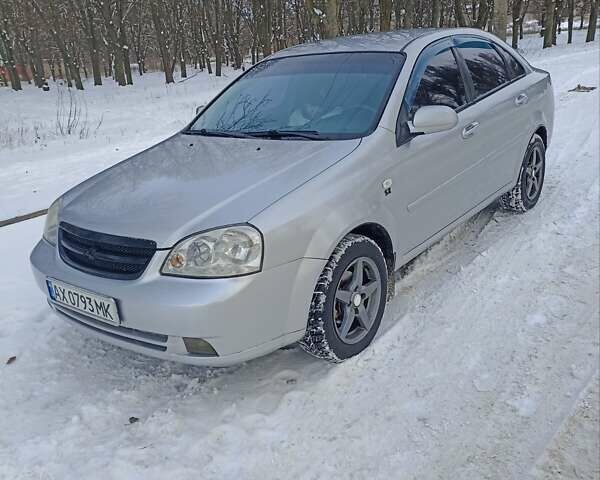 Сірий Шевроле Лачетті, об'ємом двигуна 1.8 л та пробігом 241 тис. км за 4000 $, фото 1 на Automoto.ua