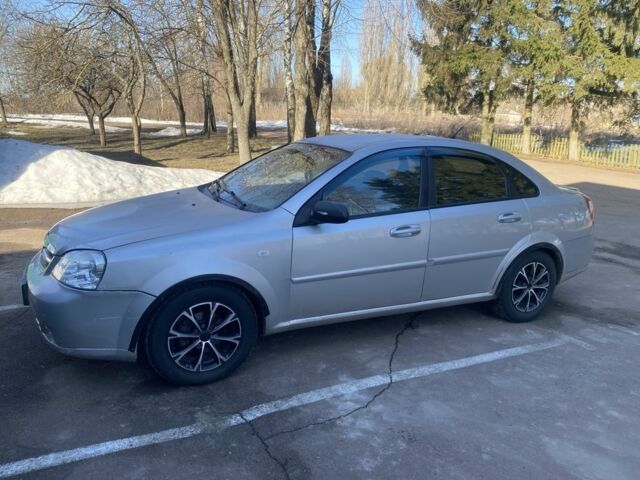 Серый Шевроле Лачетти, объемом двигателя 1.6 л и пробегом 300 тыс. км за 2600 $, фото 1 на Automoto.ua