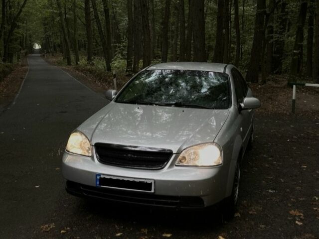 Серый Шевроле Лачетти, объемом двигателя 1.8 л и пробегом 215 тыс. км за 3000 $, фото 1 на Automoto.ua