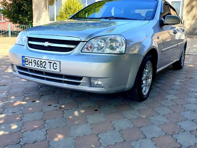 Серый Шевроле Лачетти, объемом двигателя 1.8 л и пробегом 146 тыс. км за 4000 $, фото 1 на Automoto.ua