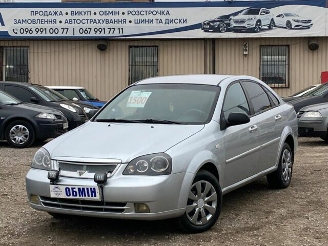 Серый Шевроле Лачетти, объемом двигателя 1.8 л и пробегом 249 тыс. км за 4300 $, фото 1 на Automoto.ua