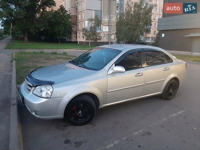 Серый Шевроле Лачетти, объемом двигателя 1.6 л и пробегом 311 тыс. км за 2700 $, фото 1 на Automoto.ua