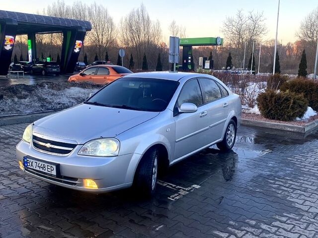 Серый Шевроле Лачетти, объемом двигателя 1.8 л и пробегом 169 тыс. км за 4800 $, фото 1 на Automoto.ua