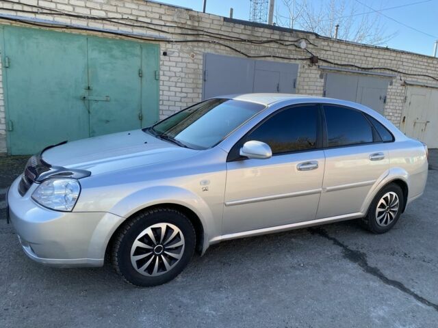 Серый Шевроле Лачетти, объемом двигателя 1.6 л и пробегом 307 тыс. км за 4400 $, фото 1 на Automoto.ua