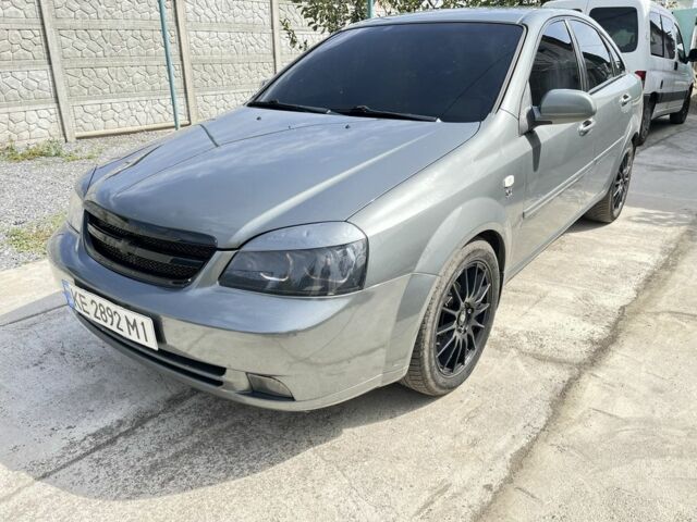 Серый Шевроле Лачетти, объемом двигателя 1.8 л и пробегом 236 тыс. км за 4800 $, фото 1 на Automoto.ua