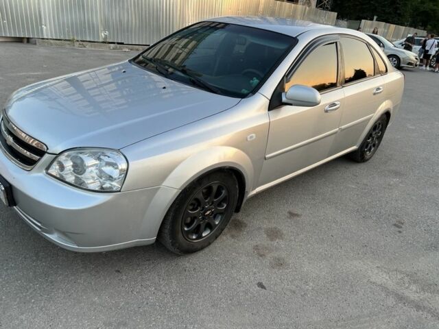 Серый Шевроле Лачетти, объемом двигателя 1.8 л и пробегом 270 тыс. км за 4400 $, фото 1 на Automoto.ua