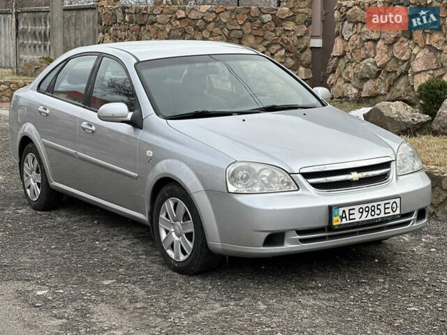 Серый Шевроле Лачетти, объемом двигателя 1.8 л и пробегом 170 тыс. км за 5500 $, фото 1 на Automoto.ua