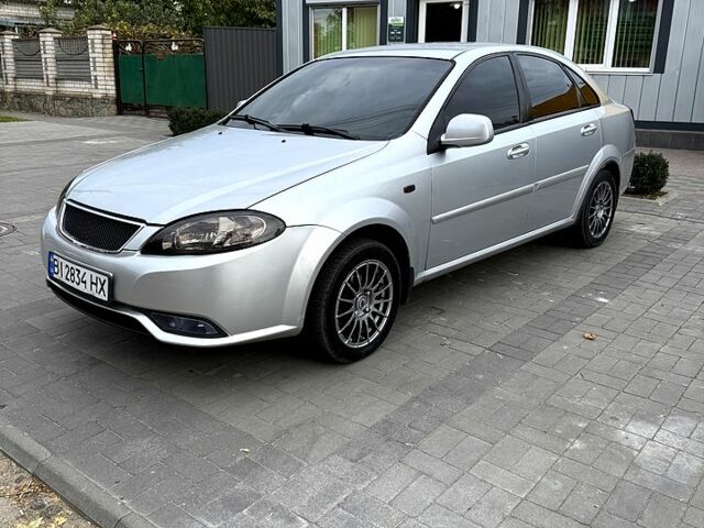 Сірий Шевроле Лачетті, об'ємом двигуна 1.5 л та пробігом 207 тис. км за 4400 $, фото 1 на Automoto.ua