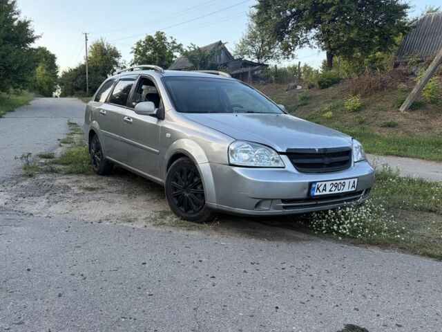 Серый Шевроле Лачетти, объемом двигателя 1.8 л и пробегом 333 тыс. км за 1706 $, фото 1 на Automoto.ua