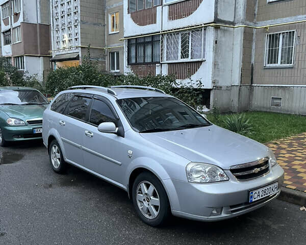 Серый Шевроле Лачетти, объемом двигателя 1.8 л и пробегом 200 тыс. км за 4200 $, фото 1 на Automoto.ua