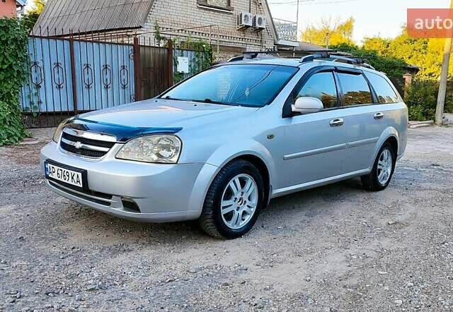 Серый Шевроле Лачетти, объемом двигателя 1.8 л и пробегом 280 тыс. км за 4750 $, фото 1 на Automoto.ua