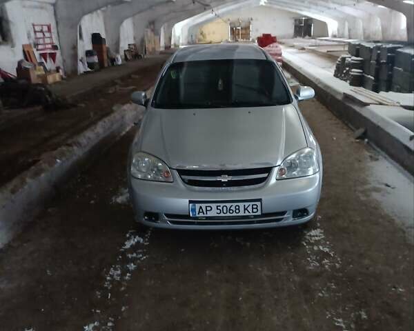 Серый Шевроле Лачетти, объемом двигателя 1.8 л и пробегом 250 тыс. км за 5000 $, фото 1 на Automoto.ua
