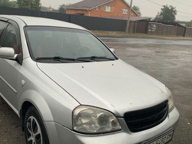Серый Шевроле Лачетти, объемом двигателя 1.8 л и пробегом 250 тыс. км за 3099 $, фото 1 на Automoto.ua