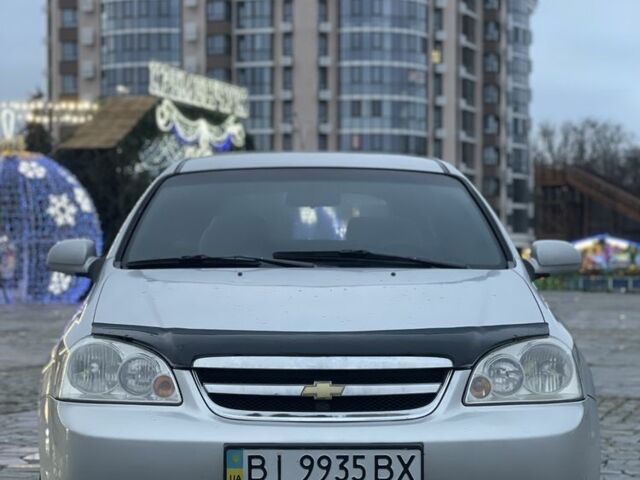 Сірий Шевроле Лачетті, об'ємом двигуна 1.8 л та пробігом 300 тис. км за 3499 $, фото 1 на Automoto.ua