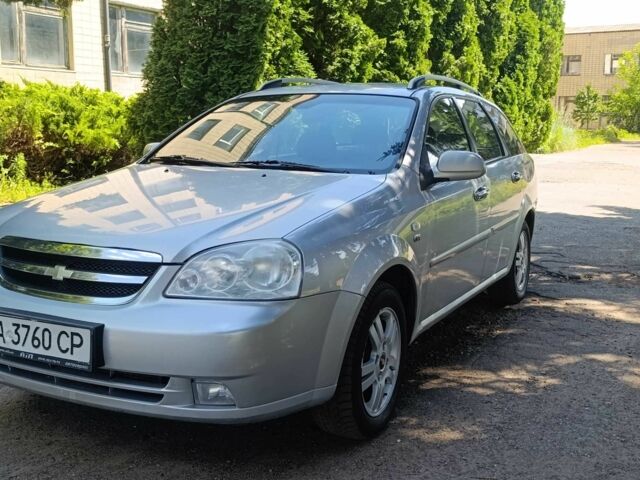 Сірий Шевроле Лачетті, об'ємом двигуна 1.8 л та пробігом 290 тис. км за 2007 $, фото 1 на Automoto.ua