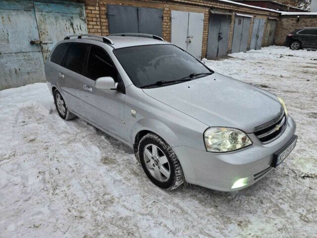 Серый Шевроле Лачетти, объемом двигателя 1.8 л и пробегом 185 тыс. км за 5000 $, фото 1 на Automoto.ua