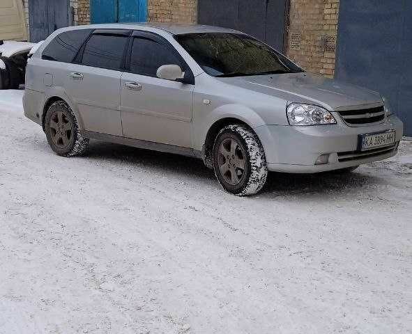 Серый Шевроле Лачетти, объемом двигателя 1.8 л и пробегом 240 тыс. км за 5500 $, фото 1 на Automoto.ua