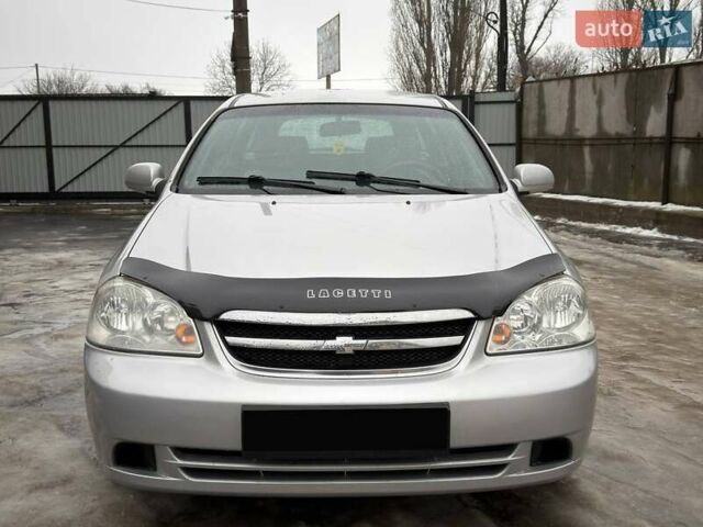 Серый Шевроле Лачетти, объемом двигателя 1.8 л и пробегом 189 тыс. км за 4800 $, фото 1 на Automoto.ua