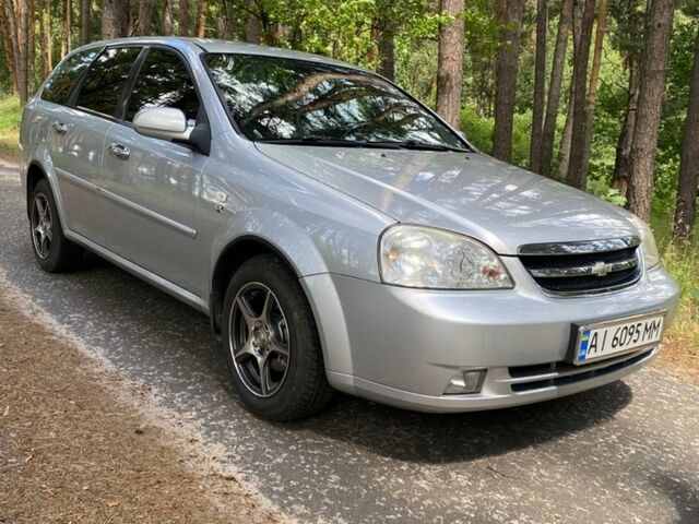 Сірий Шевроле Лачетті, об'ємом двигуна 1.8 л та пробігом 224 тис. км за 5000 $, фото 1 на Automoto.ua