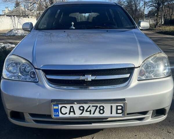Серый Шевроле Лачетти, объемом двигателя 1.8 л и пробегом 233 тыс. км за 4200 $, фото 1 на Automoto.ua