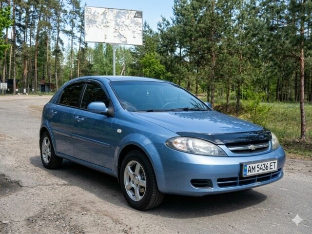 Синий Шевроле Лачетти, объемом двигателя 1.6 л и пробегом 250 тыс. км за 3300 $, фото 1 на Automoto.ua