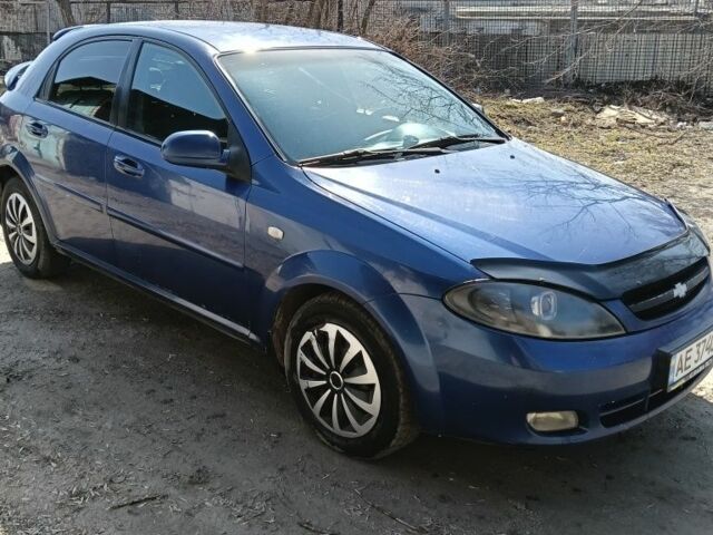 Синий Шевроле Лачетти, объемом двигателя 1.8 л и пробегом 216 тыс. км за 3000 $, фото 1 на Automoto.ua