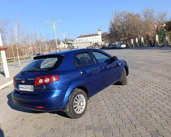 Синий Шевроле Лачетти, объемом двигателя 1.8 л и пробегом 95 тыс. км за 5000 $, фото 1 на Automoto.ua