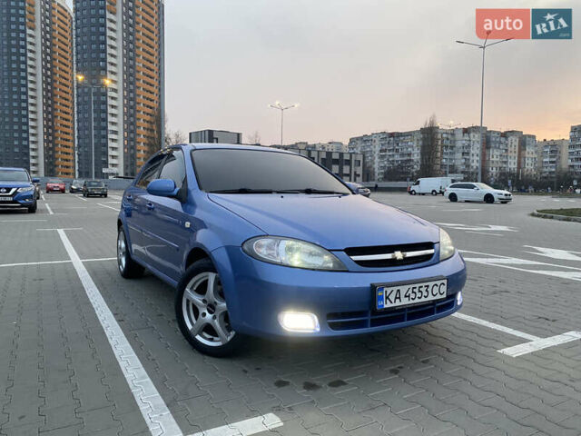 Синий Шевроле Лачетти, объемом двигателя 1.6 л и пробегом 323 тыс. км за 4950 $, фото 1 на Automoto.ua