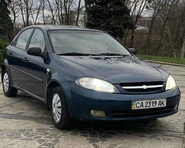 Синий Шевроле Лачетти, объемом двигателя 1.6 л и пробегом 134 тыс. км за 4900 $, фото 1 на Automoto.ua