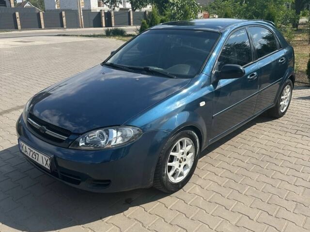 Синий Шевроле Лачетти, объемом двигателя 1.6 л и пробегом 225 тыс. км за 3300 $, фото 1 на Automoto.ua