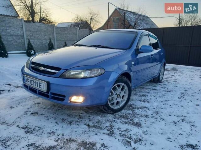Синий Шевроле Лачетти, объемом двигателя 1.8 л и пробегом 242 тыс. км за 5000 $, фото 1 на Automoto.ua