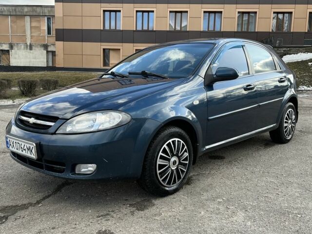 Синий Шевроле Лачетти, объемом двигателя 1.6 л и пробегом 275 тыс. км за 3800 $, фото 1 на Automoto.ua