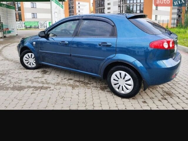 Синий Шевроле Лачетти, объемом двигателя 1.6 л и пробегом 184 тыс. км за 3500 $, фото 1 на Automoto.ua