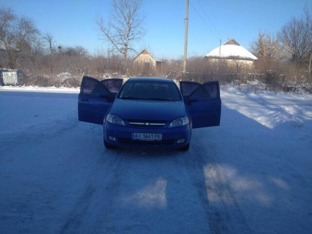 Синий Шевроле Лачетти, объемом двигателя 1.6 л и пробегом 314 тыс. км за 3750 $, фото 1 на Automoto.ua