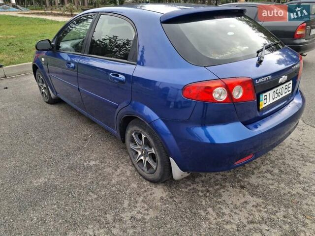 Синий Шевроле Лачетти, объемом двигателя 1.6 л и пробегом 175 тыс. км за 4800 $, фото 1 на Automoto.ua