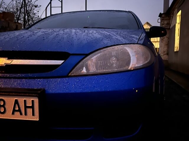 Синий Шевроле Лачетти, объемом двигателя 1.6 л и пробегом 160 тыс. км за 5000 $, фото 1 на Automoto.ua