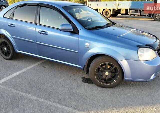 Синий Шевроле Лачетти, объемом двигателя 1.8 л и пробегом 223 тыс. км за 4500 $, фото 1 на Automoto.ua