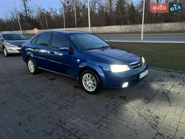 Синий Шевроле Лачетти, объемом двигателя 1.8 л и пробегом 262 тыс. км за 3400 $, фото 1 на Automoto.ua