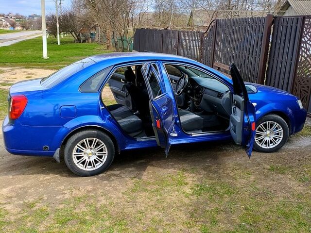 Синий Шевроле Лачетти, объемом двигателя 1.8 л и пробегом 260 тыс. км за 3750 $, фото 1 на Automoto.ua