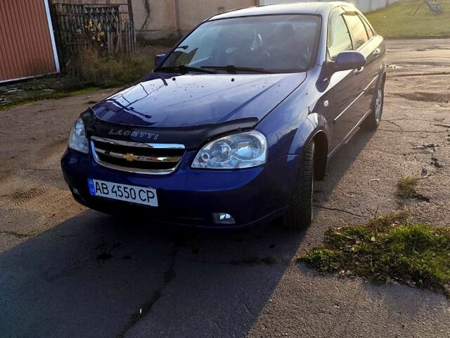 Синий Шевроле Лачетти, объемом двигателя 1.8 л и пробегом 200 тыс. км за 4600 $, фото 1 на Automoto.ua